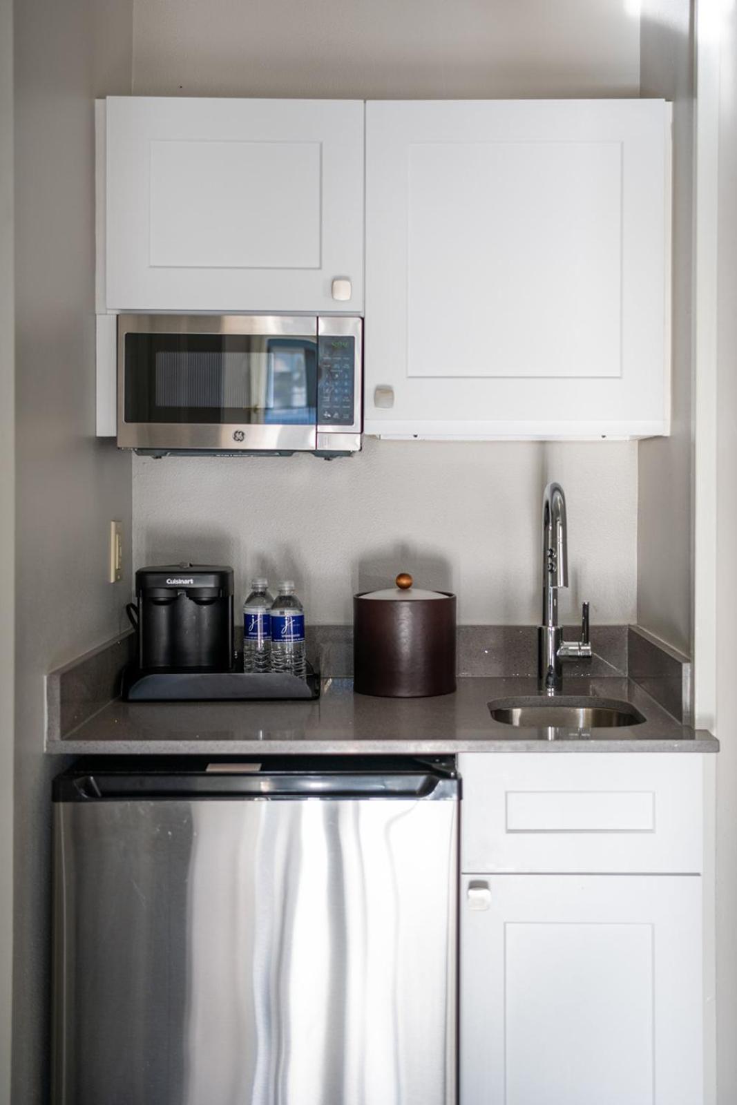 French Quarter Suites Hotel La Nouvelle-Orléans Extérieur photo