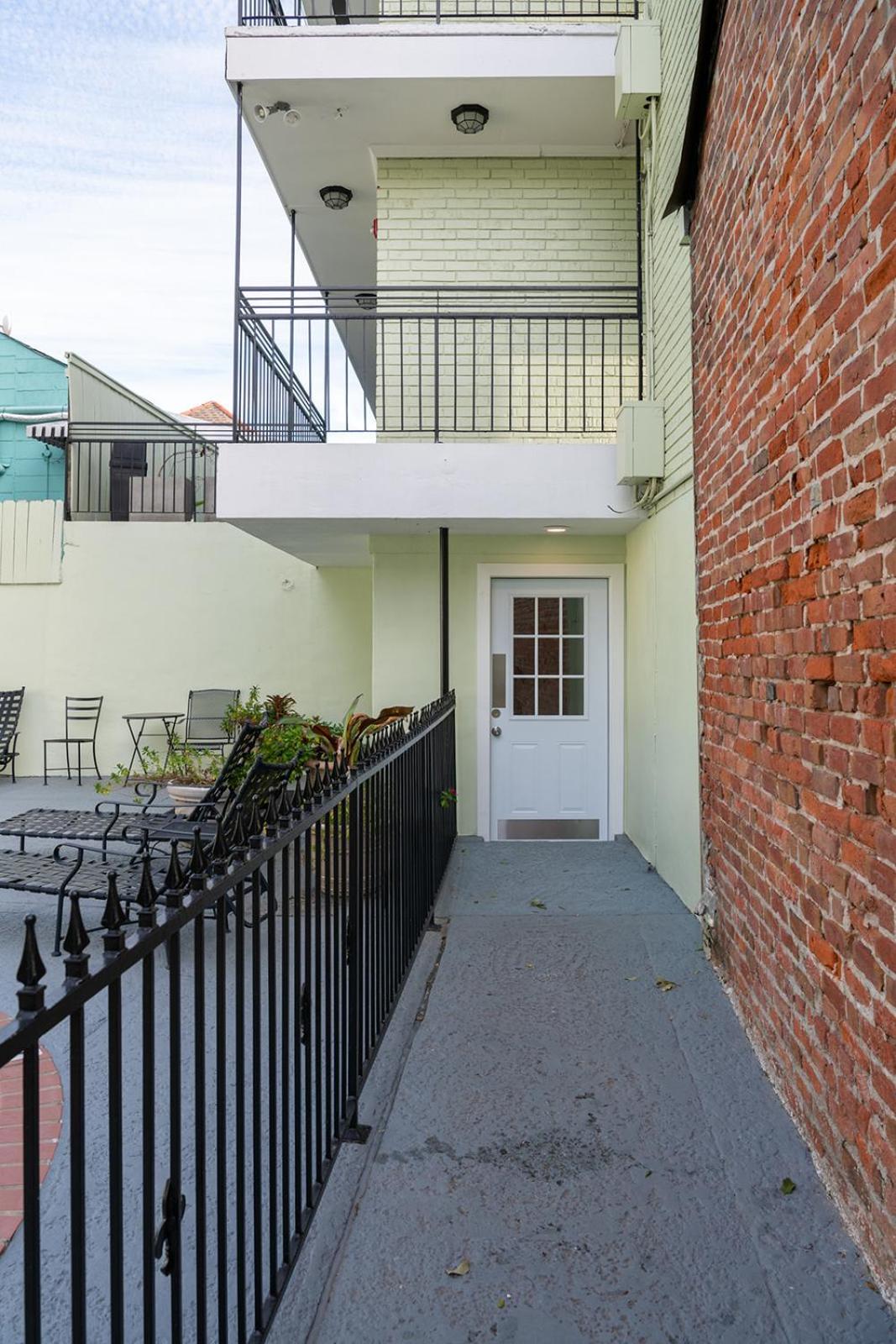 French Quarter Suites Hotel La Nouvelle-Orléans Extérieur photo