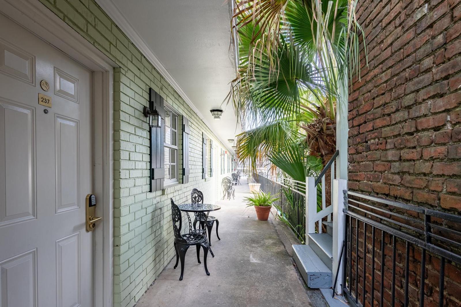 French Quarter Suites Hotel La Nouvelle-Orléans Extérieur photo